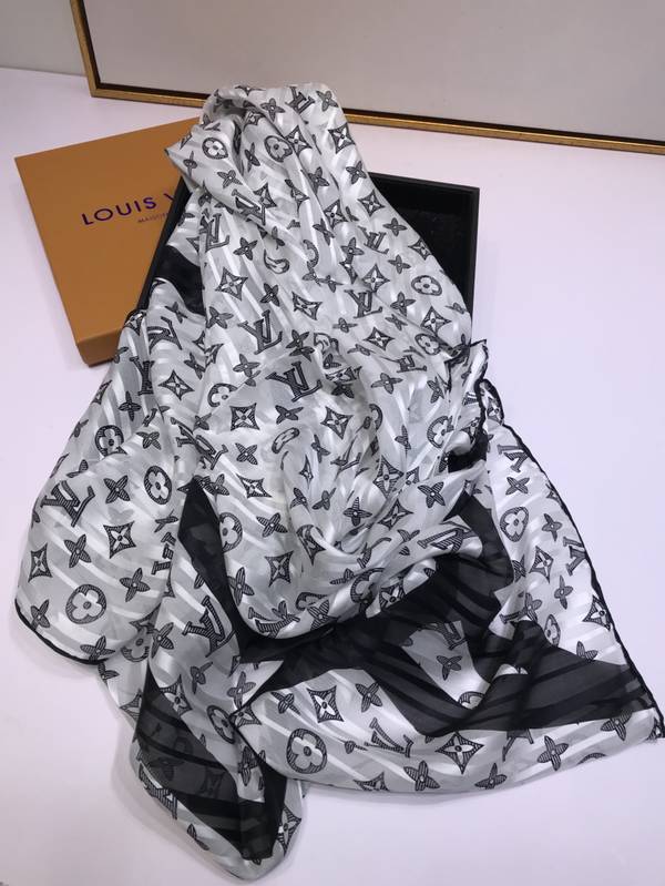 Louis Vuitton Scarf LVC00595